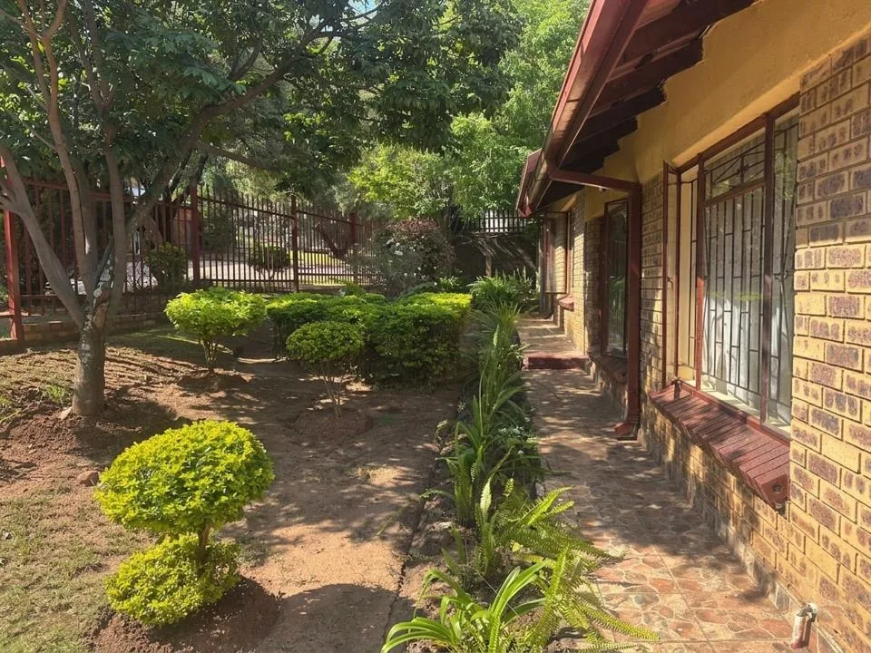 4 Bedroom House to rent in Safari Gardens