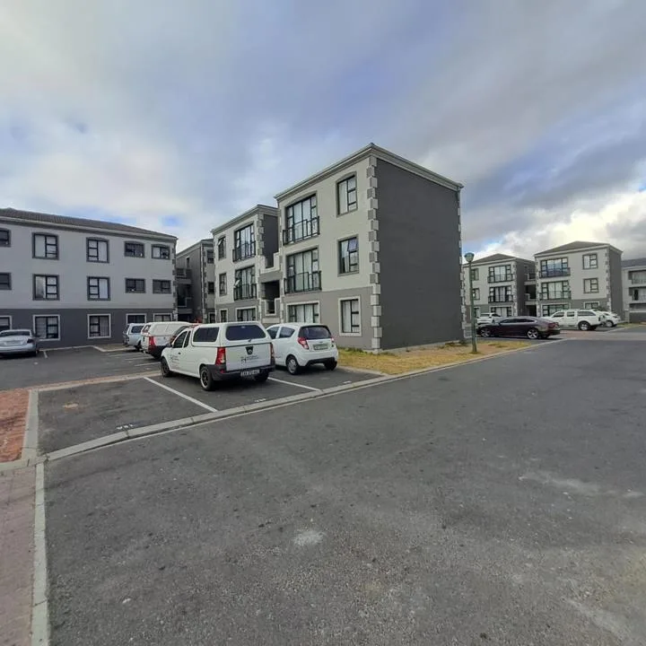 2 Bedroom Apartment / flat for sale in Parklands