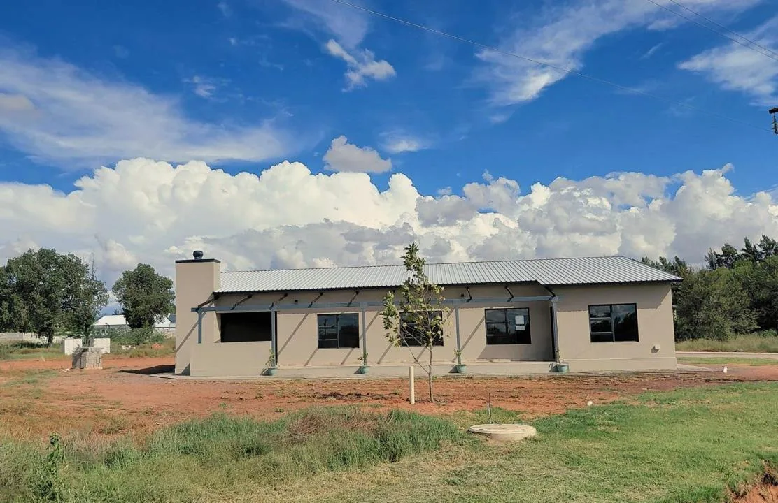 2 Bedroom House for sale in Orania