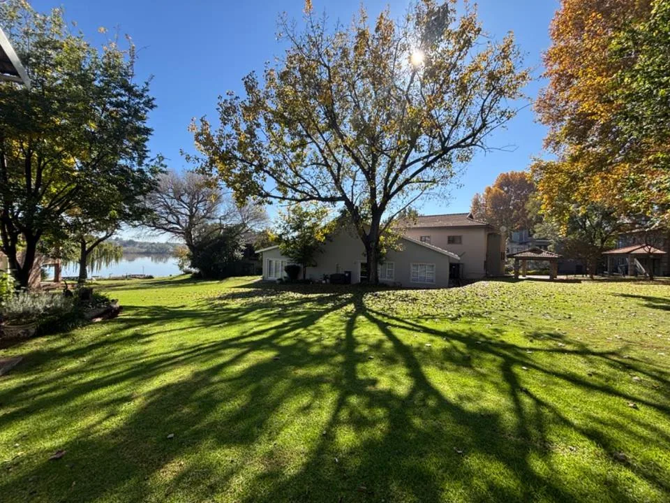 4 Bedroom House for sale in Luciana Country Estate