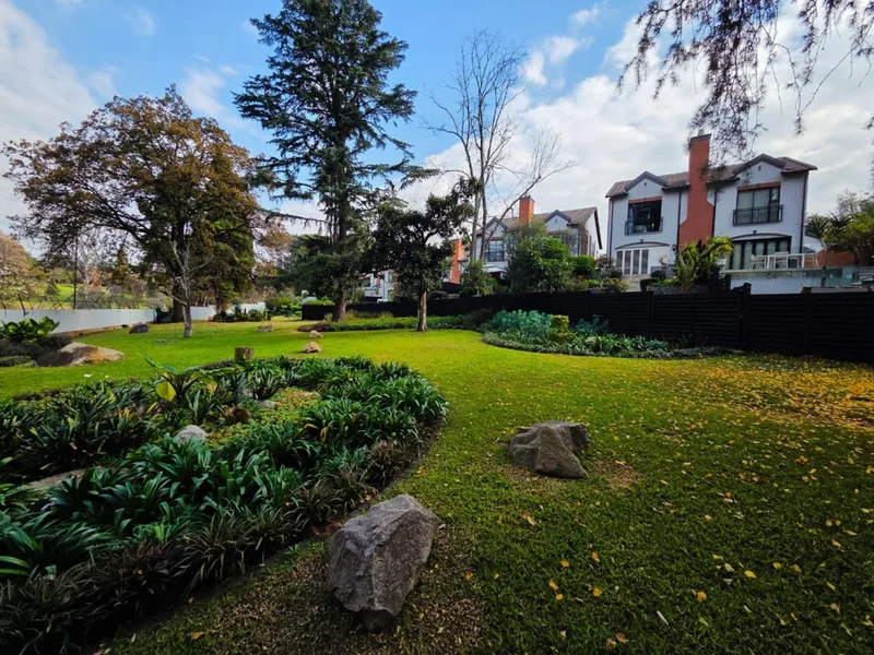 2 Bedroom House in Bryanston