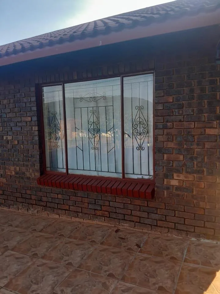3 Bedroom House for sale in Thabazimbi