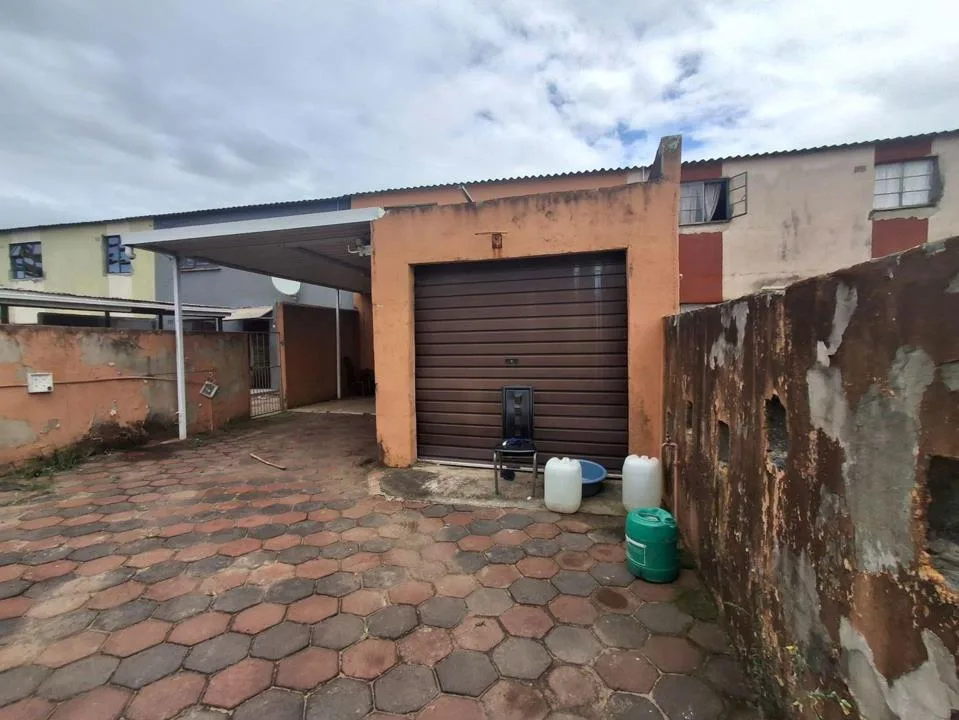 3 Bedroom House for sale in Esikhawini