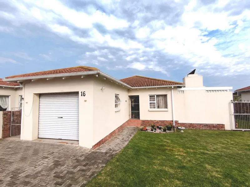 2 Bedroom Townhouse in Parsons Vlei