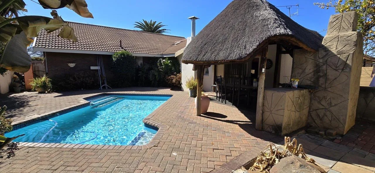 3 Bedroom House for sale in Vaalpark