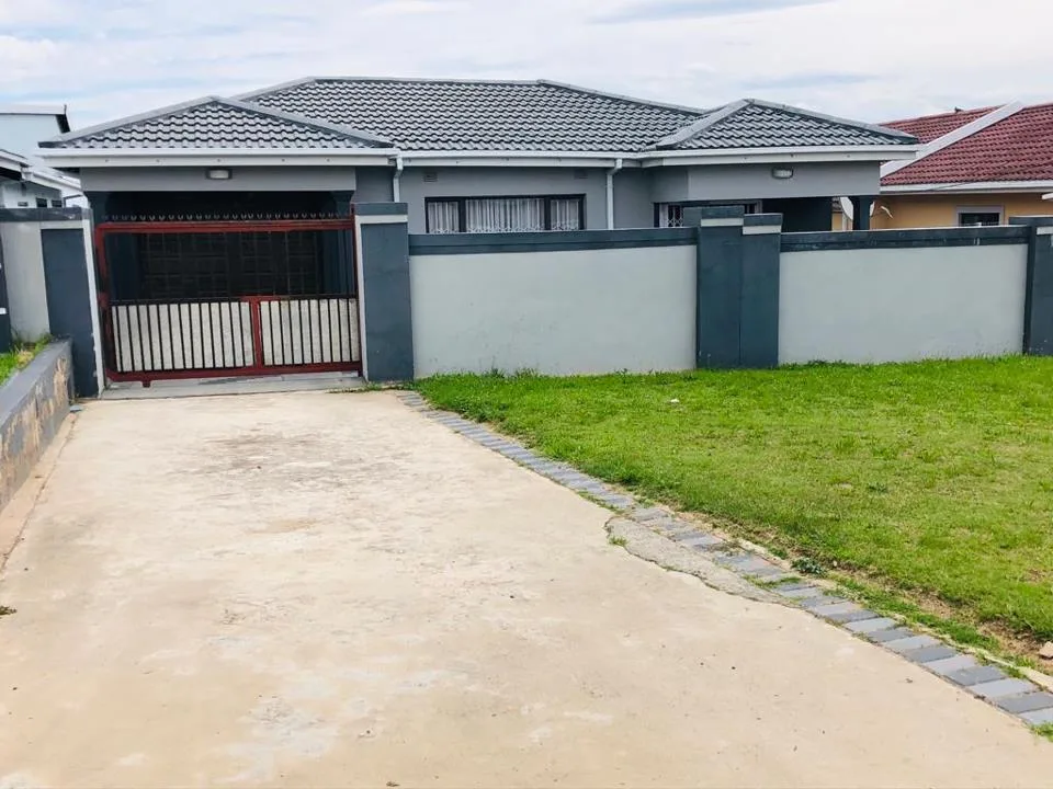 5 Bedroom House for sale in Mthatha