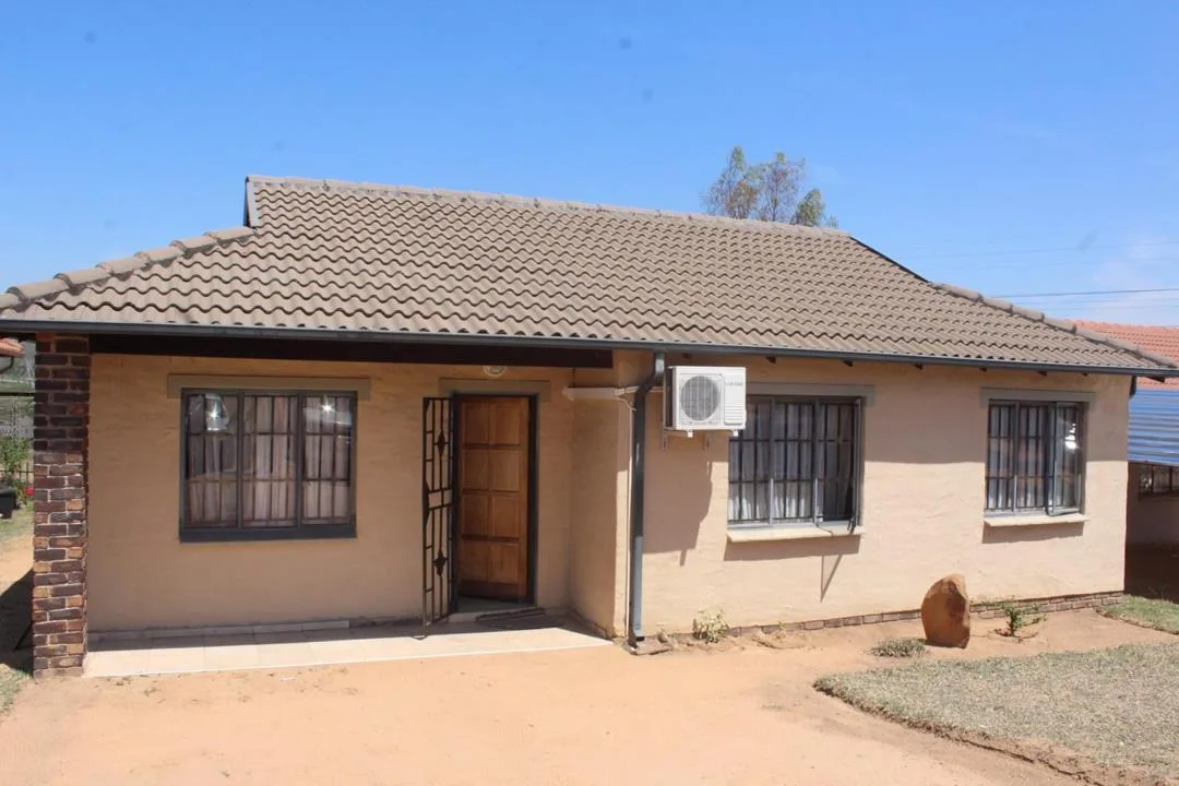 3 Bedroom House for sale in Karino