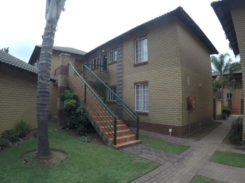 2 Bedroom Simplex in Moreleta Park