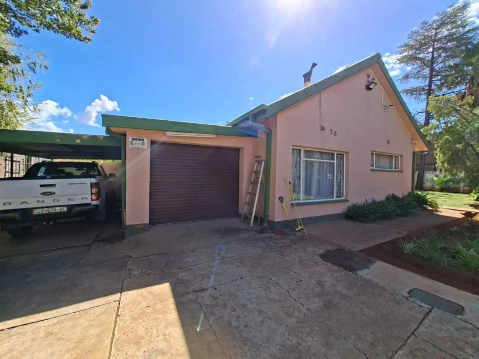 4 Bedroom House for sale in Carters Glen