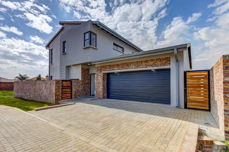 3 Bedroom House for sale in Rynfield