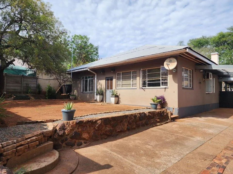3 Bedroom House for sale in Thabazimbi