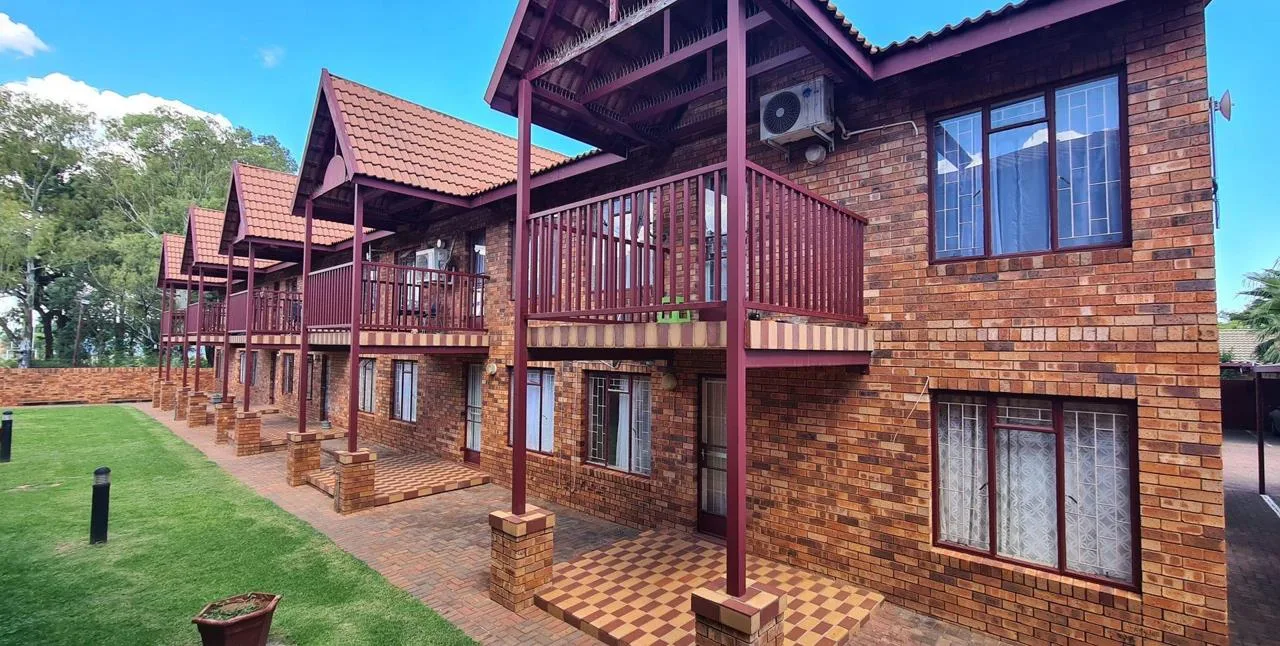 2 Bedroom Apartment / flat for sale in Kannoniers Park