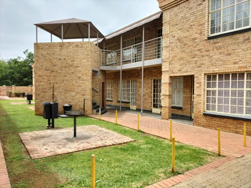 0.5 Bedroom Apartment / flat for sale in Dassie Rand