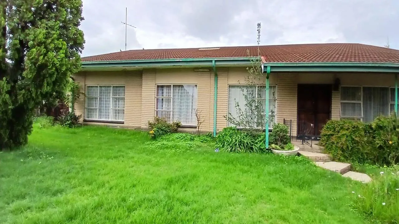 3 Bedroom House for sale in Leslie