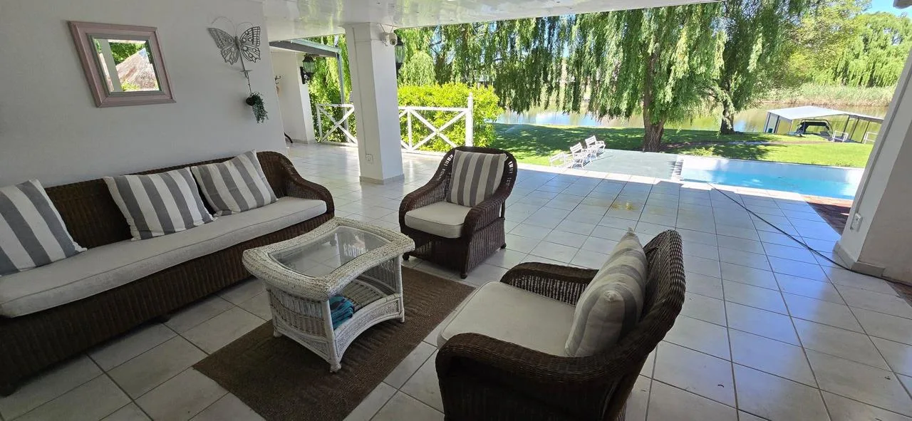 3 Bedroom House for sale in Maselspoort