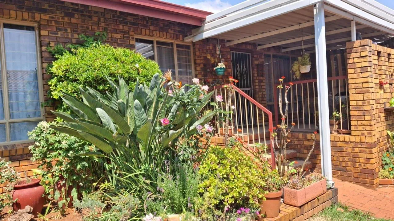 2 Bedroom Townhouse for sale in Amandasig