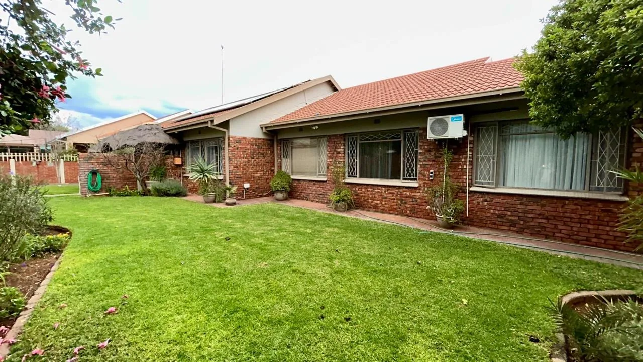 4 Bedroom House for sale in Hillcrest