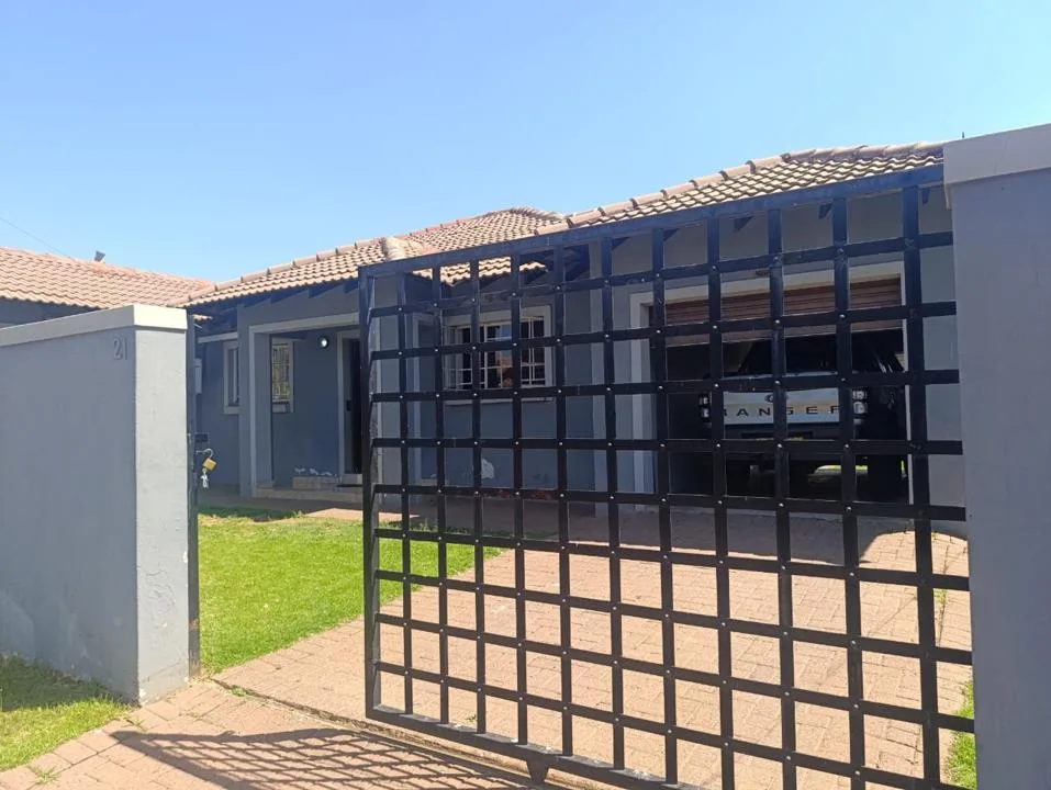 4 Bedroom House to rent in Hoeveld Park