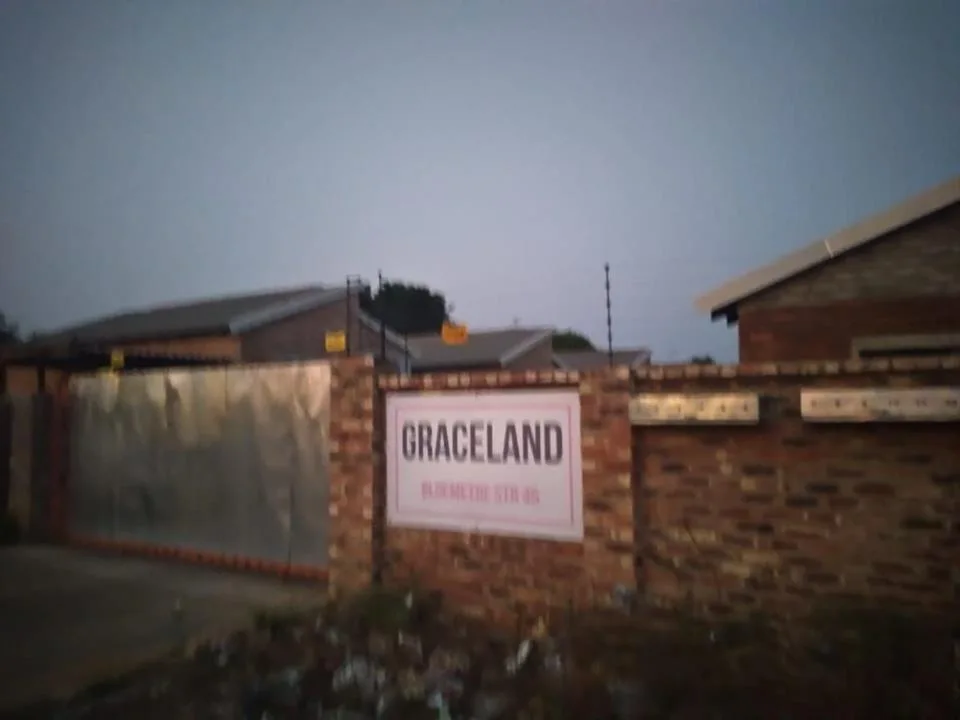 2 Bedroom Townhouse for sale in Promosa
