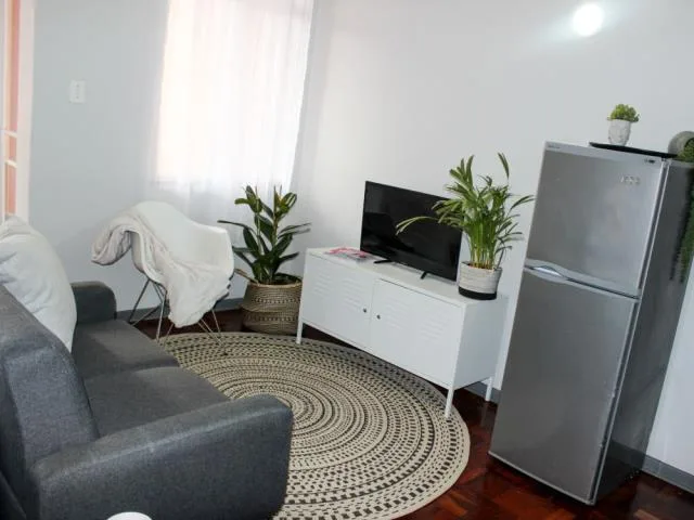 0.5 Bedroom Apartment / flat to rent in Johannesburg Central