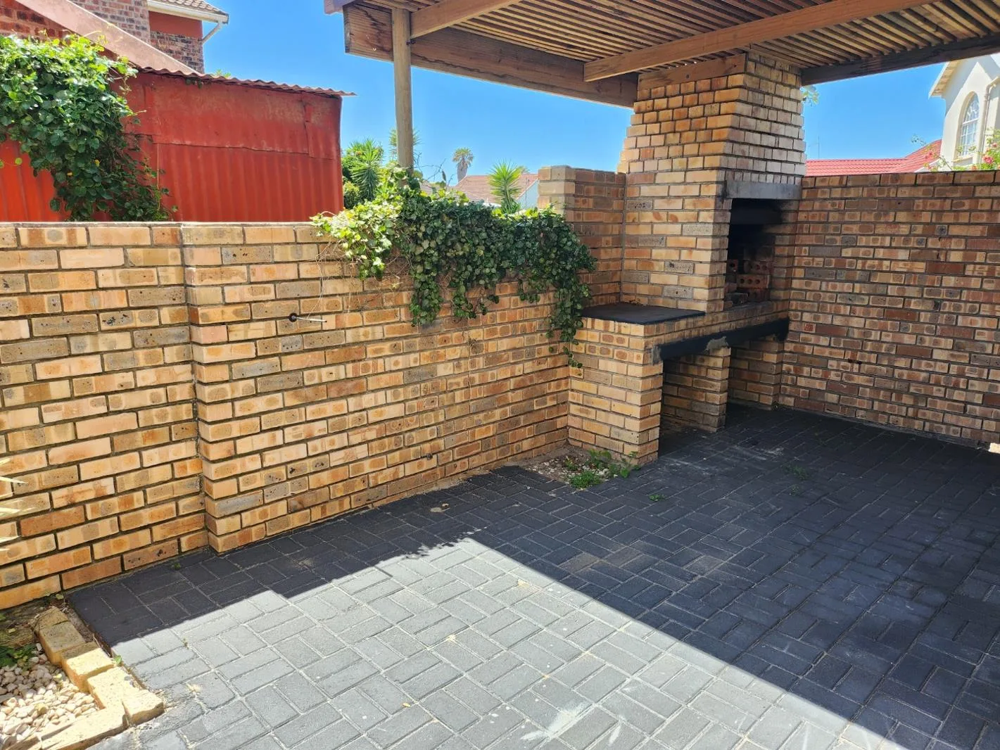Property to rent in Aston Bay
