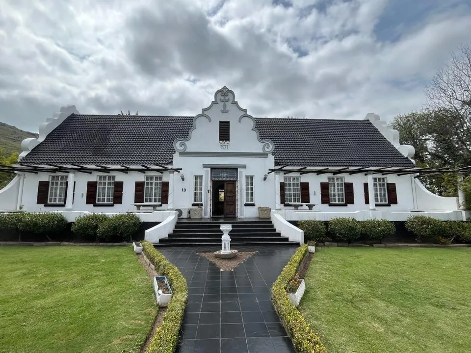 5 Bedroom House for sale in Balmoral