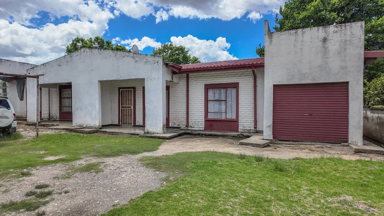 4 Bedroom House for sale in Ficksburg
