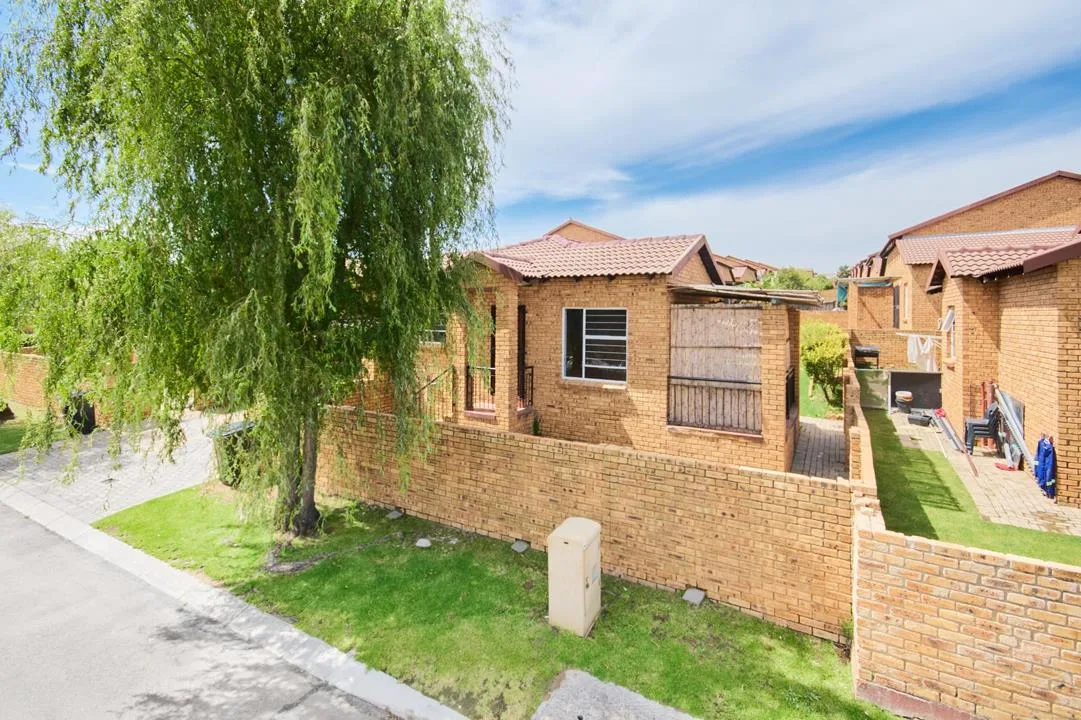 3 Bedroom Townhouse for sale in Honeypark