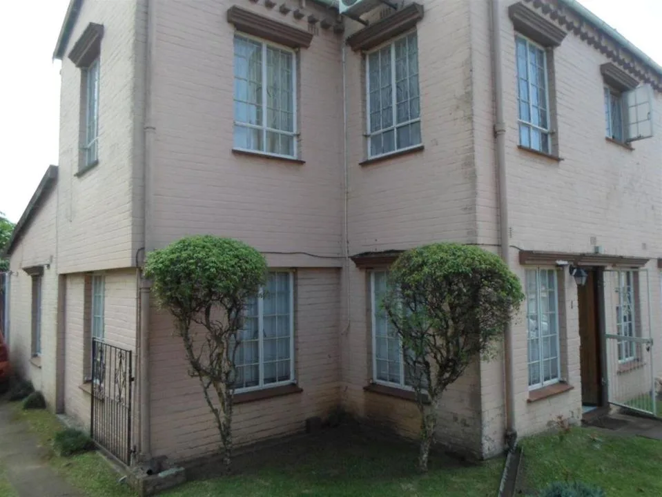 3 Bedroom Townhouse for sale in Pinetown Central