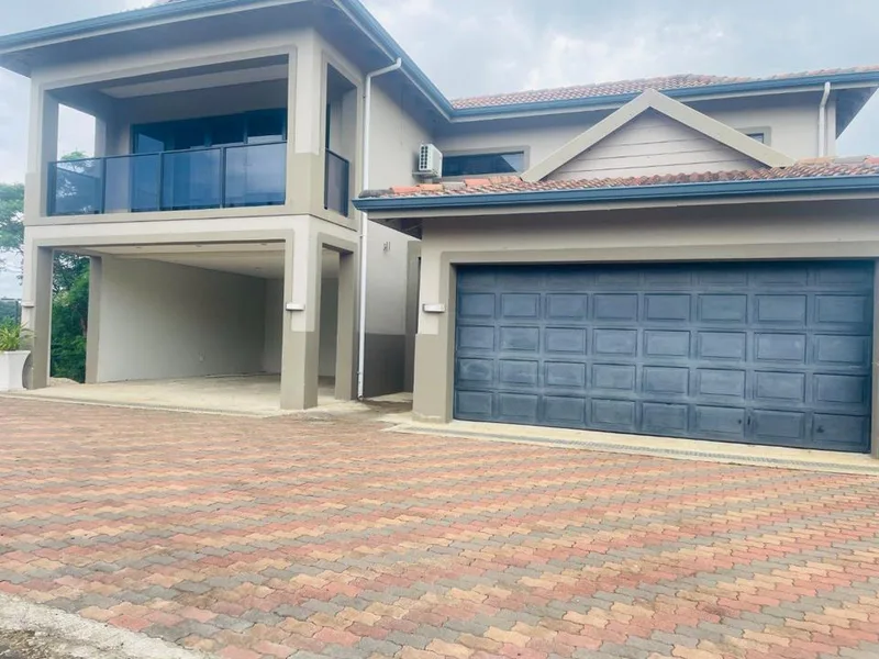 4 Bedroom House for sale in Sea Park