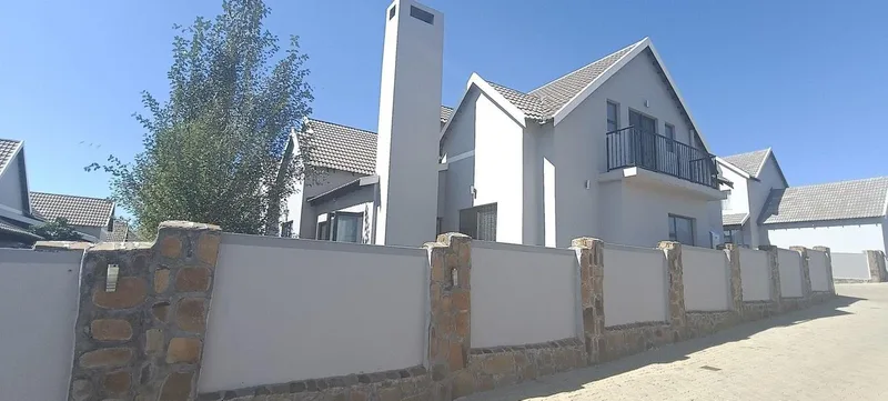 3 Bedroom House for sale in Shellyvale
