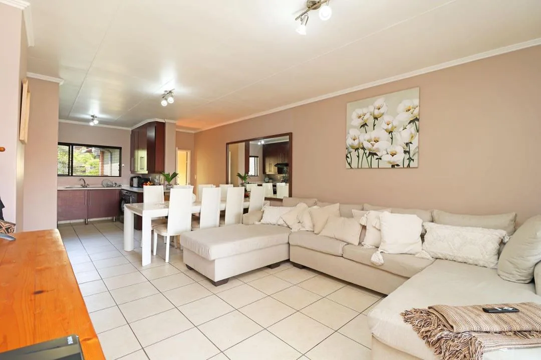 3 Bedroom Townhouse for sale in Bedfordview