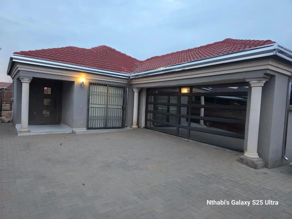 3 Bedroom House for sale in Soshanguve XX