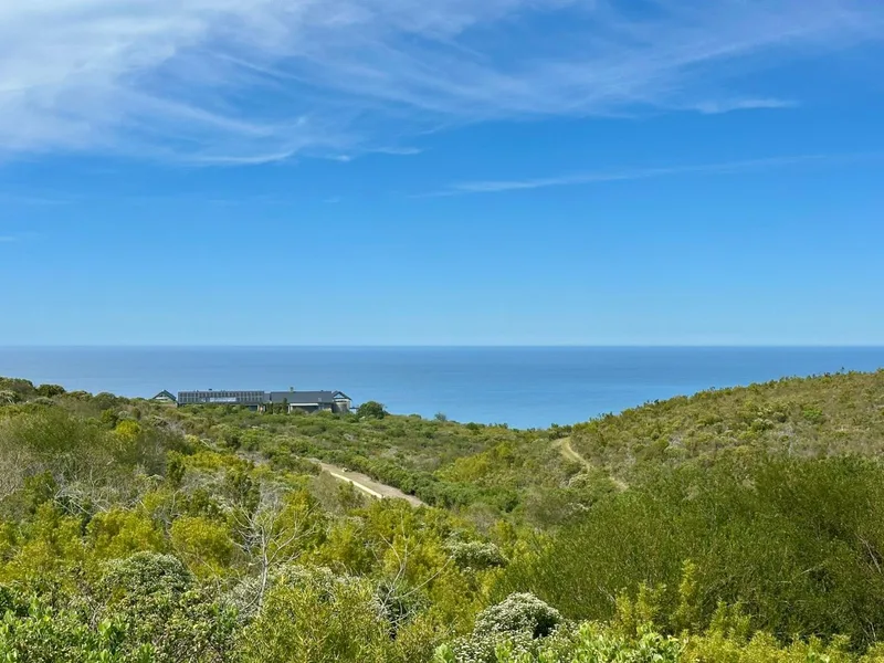 1.3 ha Land available in Pezula Private Estate