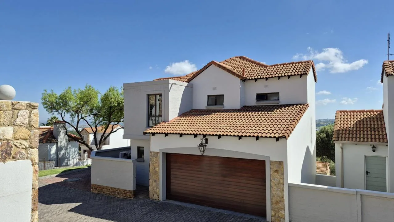 3 Bedroom Townhouse for sale in Allen's Nek