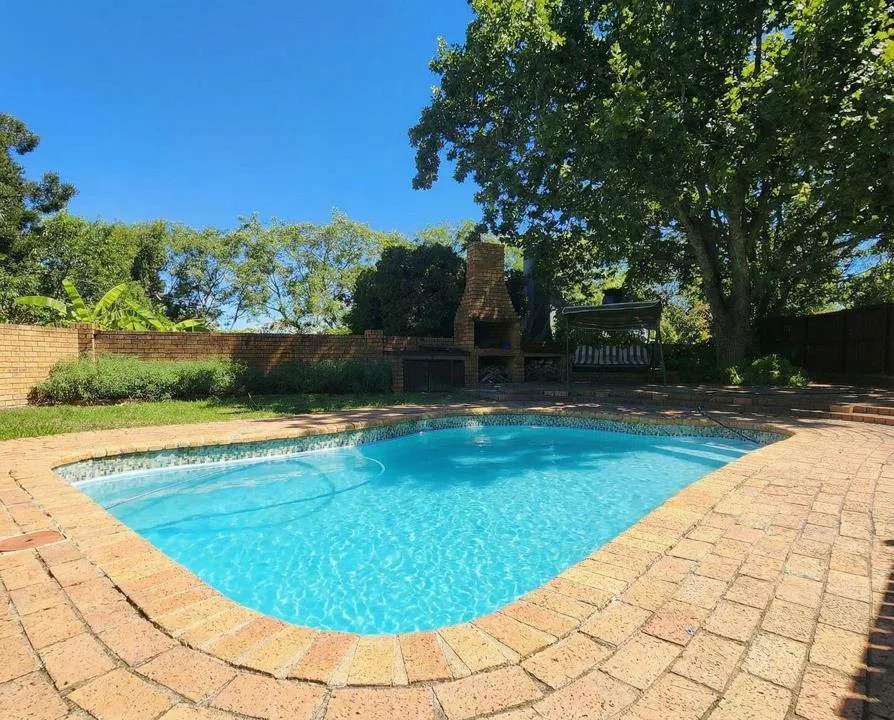 4 Bedroom House for sale in Swellendam