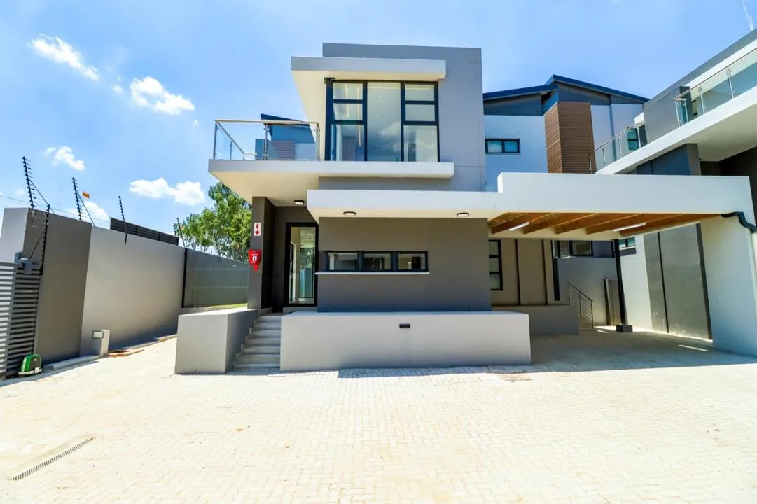 3 Bedroom House for sale in Morningside