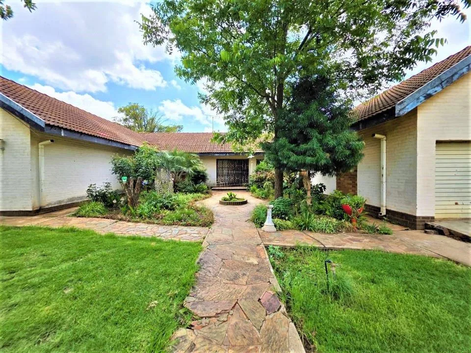House for sale in Coligny