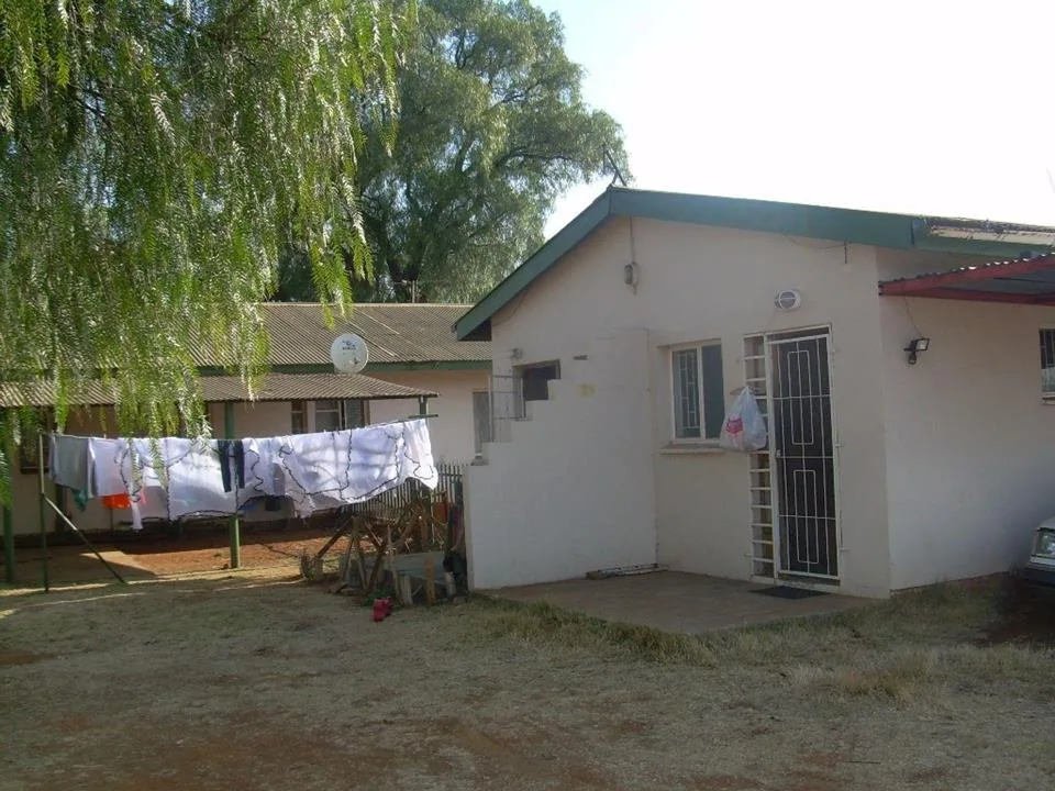 1 Bedroom House to rent in Kookrus
