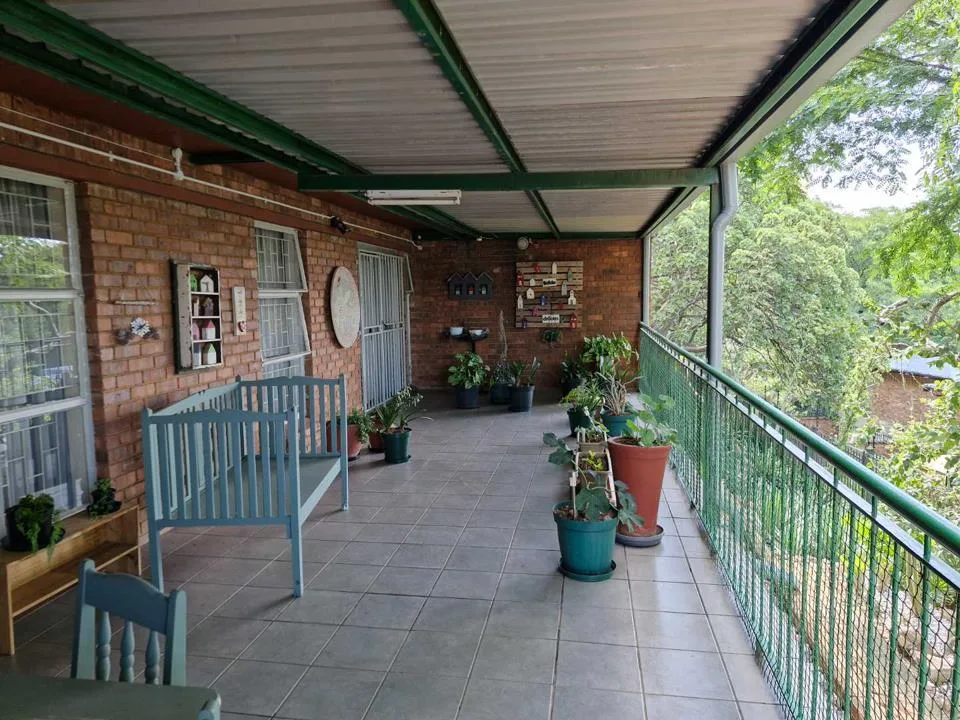 2 Bedroom Townhouse for sale in Silverton