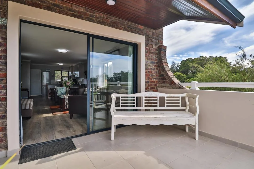 2 Bedroom Apartment / flat for sale in Swartvlei