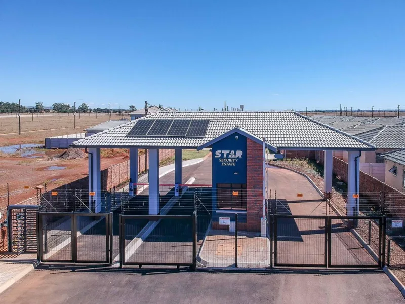 4 Bedroom House in Protea Glen