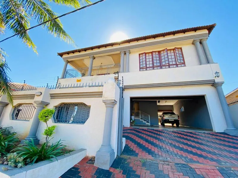 6 Bedroom House for sale in Gakgapane