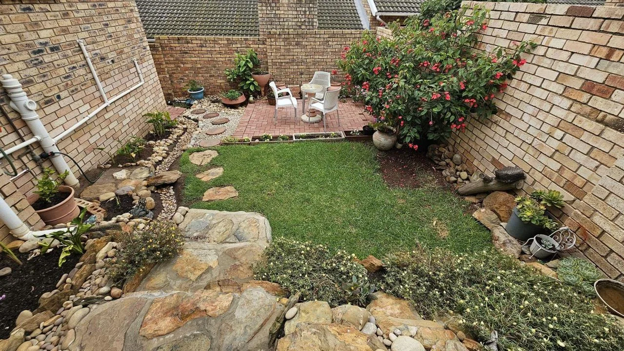 3 Bedroom Townhouse for sale in Jeffreys Bay Central