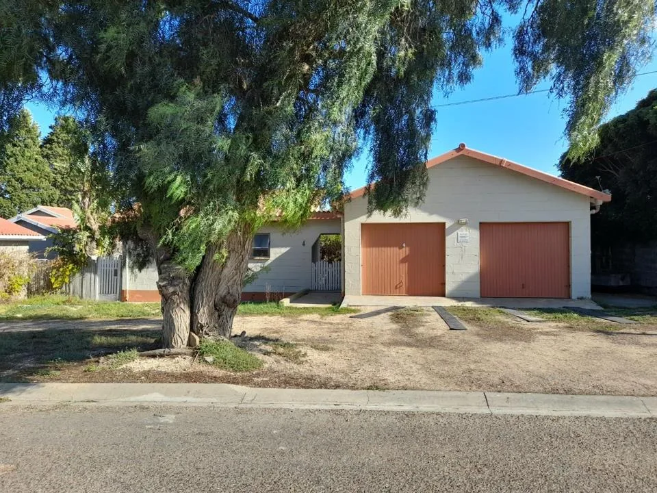3 Bedroom House for sale in Kleinsee