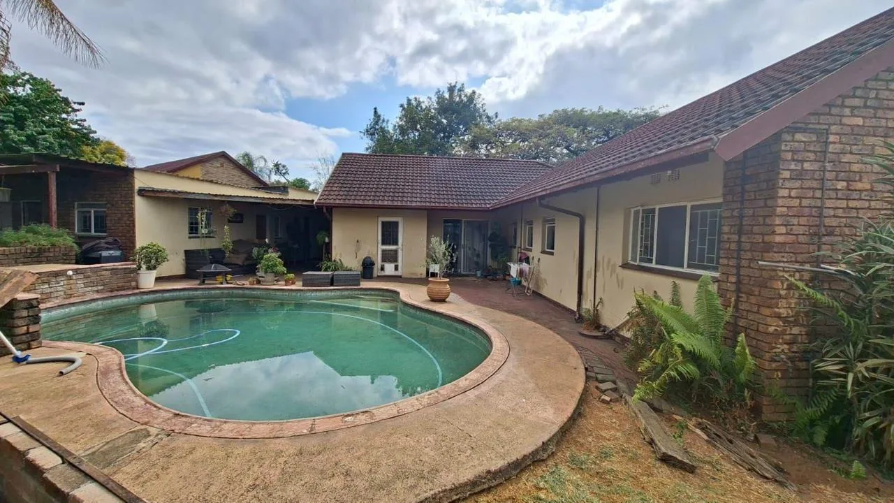 3 Bedroom House to rent in West Acres