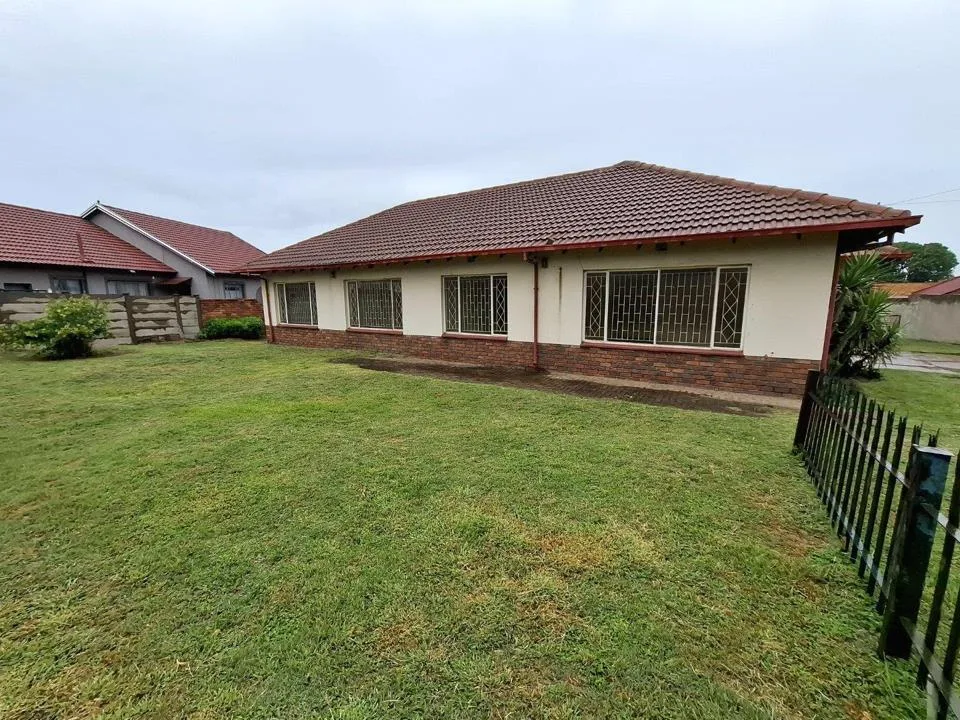 3 Bedroom House to rent in Tasbet Park Ext 2