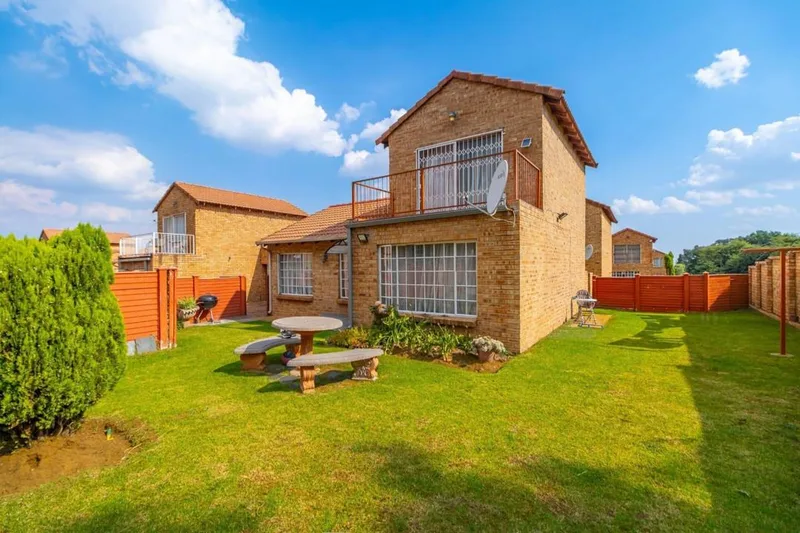3 Bedroom House for sale in Groblerpark