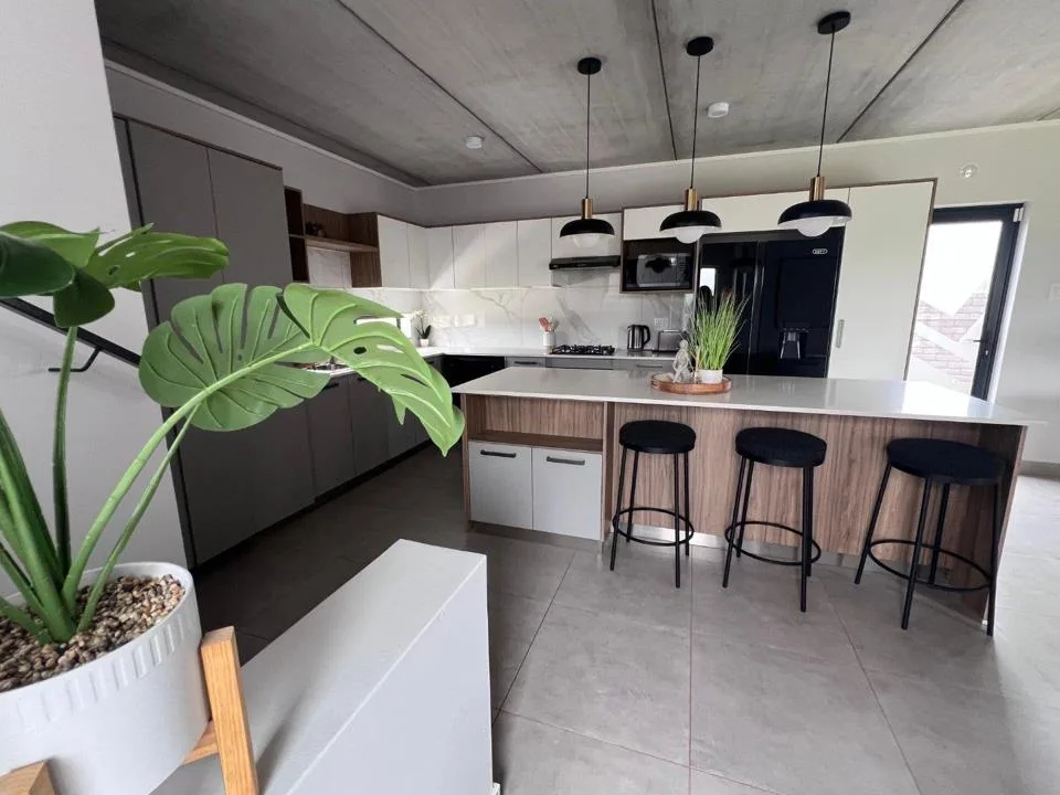4 Bedroom House for sale in Albertsdal