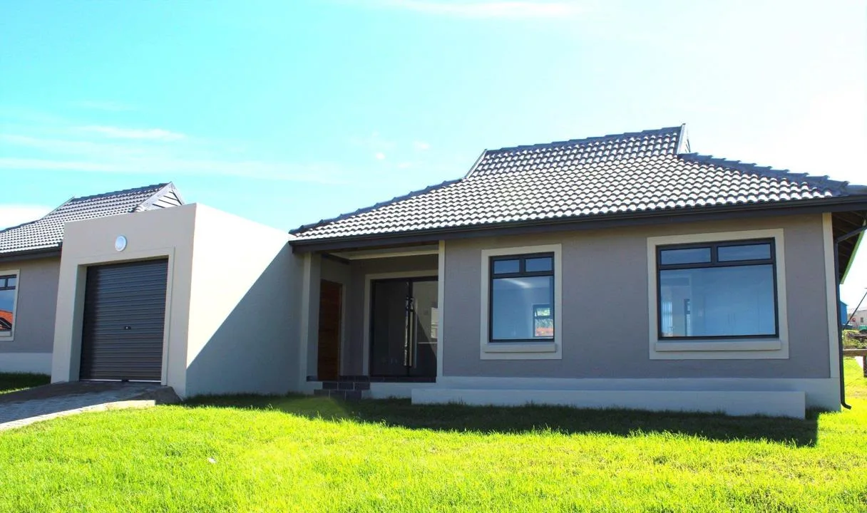 3 Bedroom House for sale in Kidds Beach